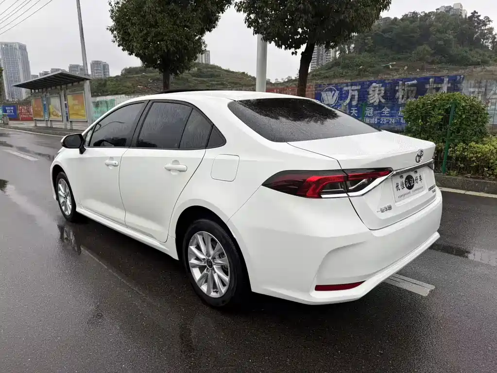 Toyota Corolla — миниатюра 12