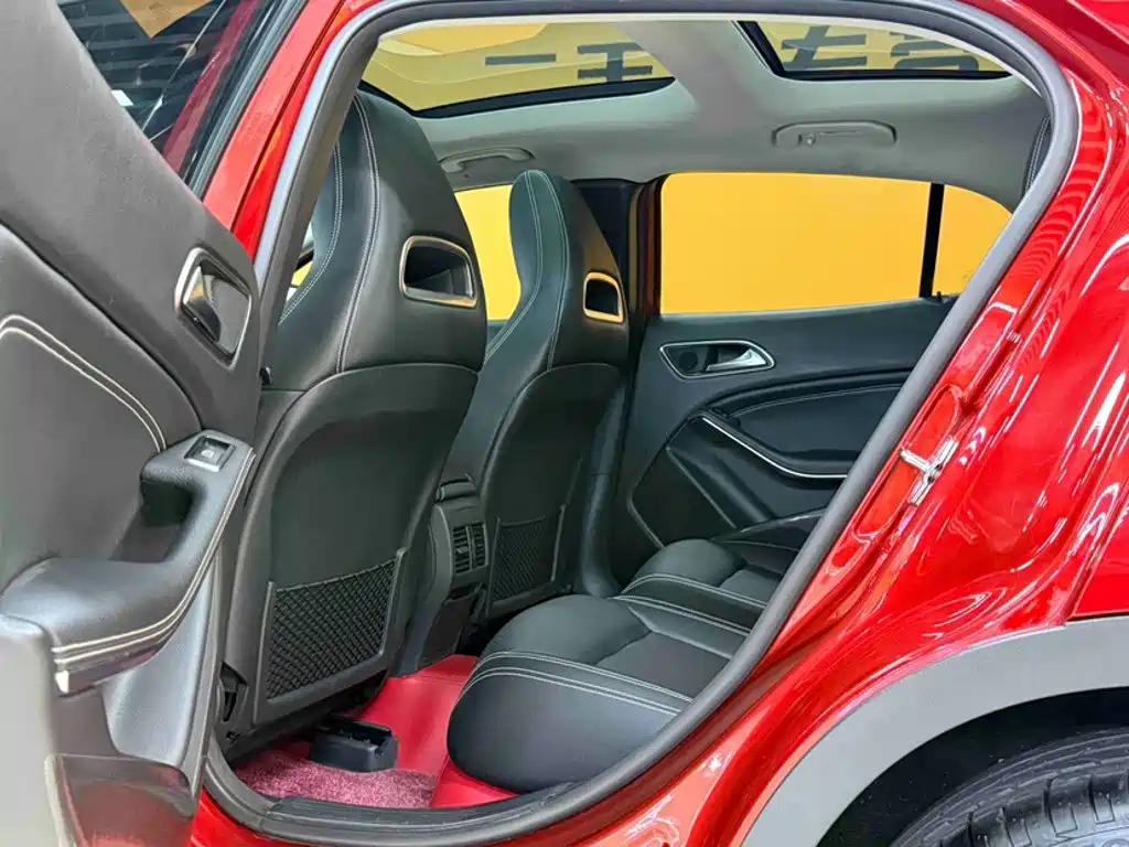 Mercedes-Benz GLA — миниатюра 16