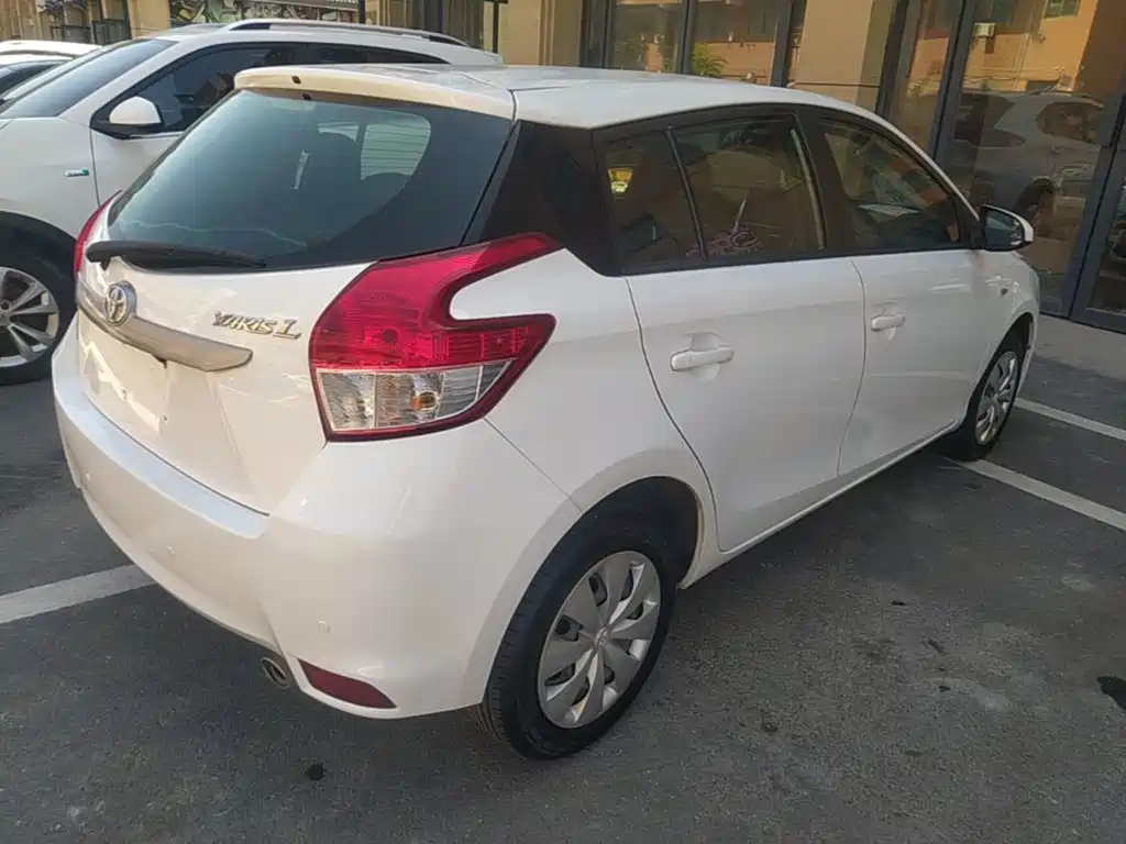 Toyota Yaris L — миниатюра 7