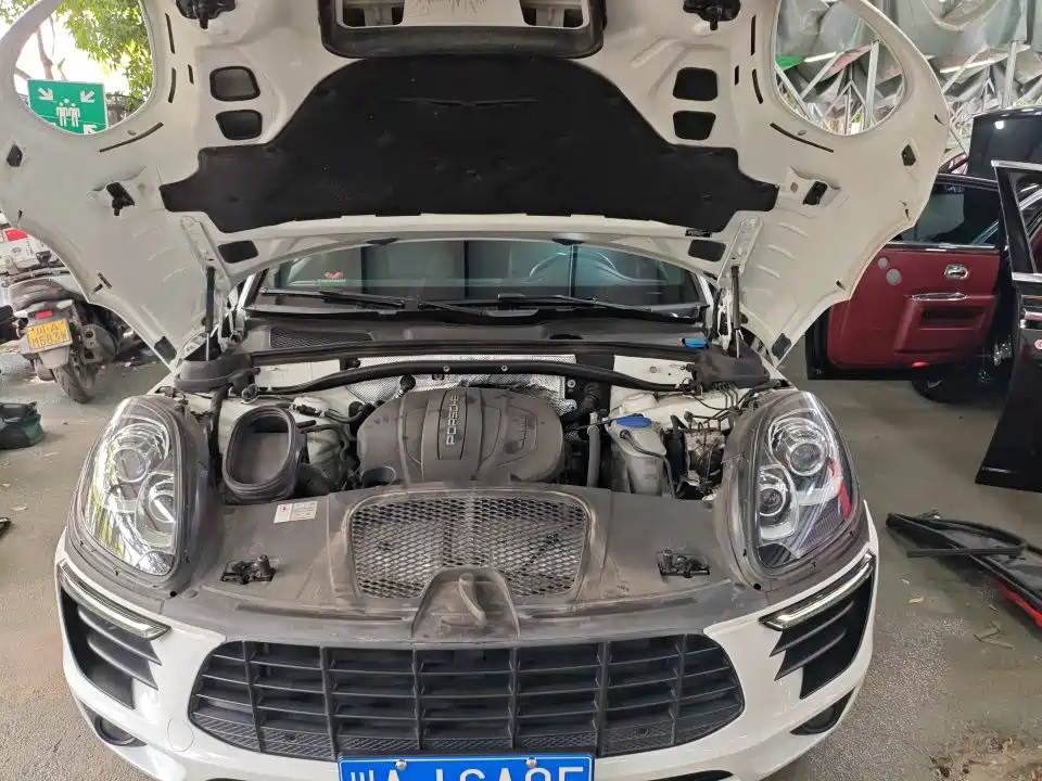 Porsche Macan — миниатюра 22