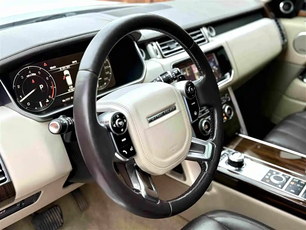 Land Rover Range Rover — миниатюра 10