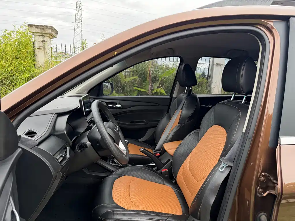 Wuling Hongguang S3 — миниатюра 8
