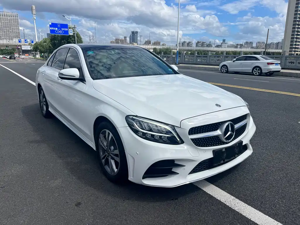 Mercedes-Benz C-Class — миниатюра 3