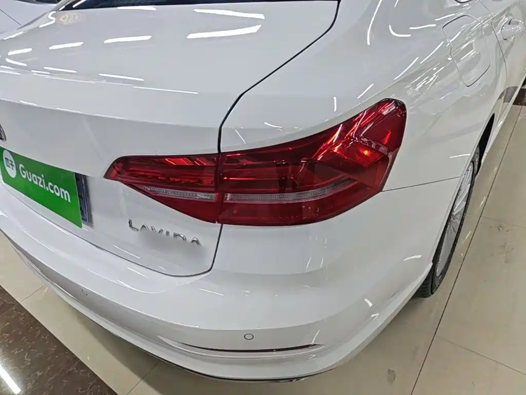 Volkswagen Lavida — миниатюра 8