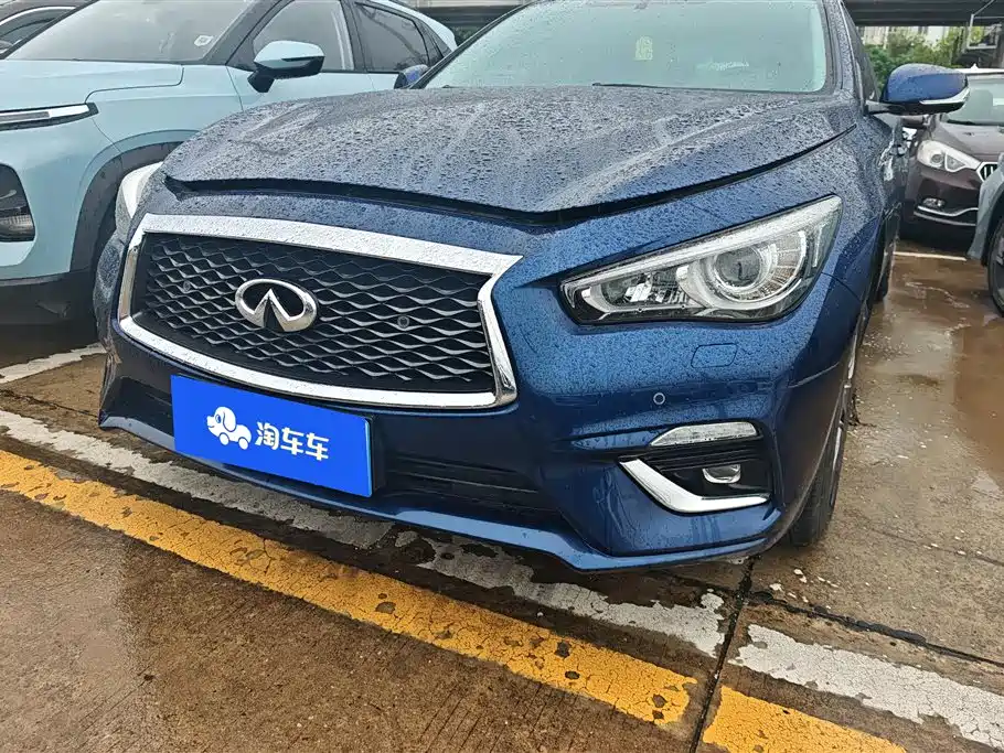 Купить Infiniti Q50L