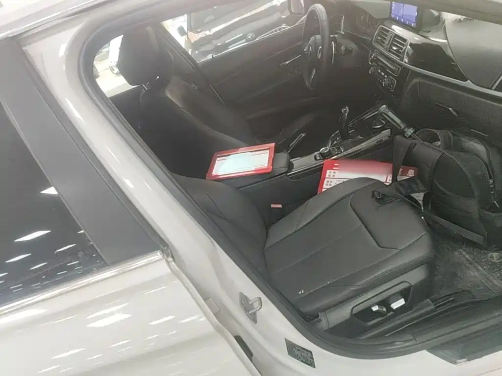 BMW 3 Series — миниатюра 25