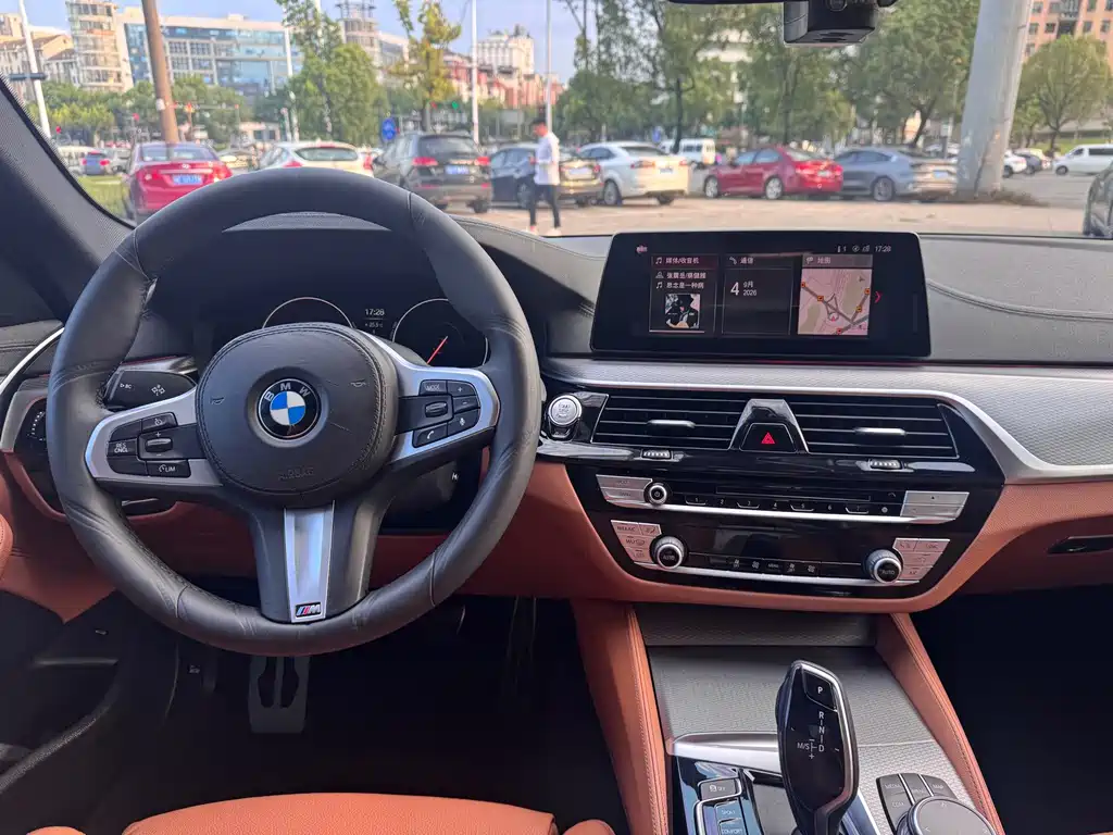 BMW 5 Series (Import) — миниатюра 9
