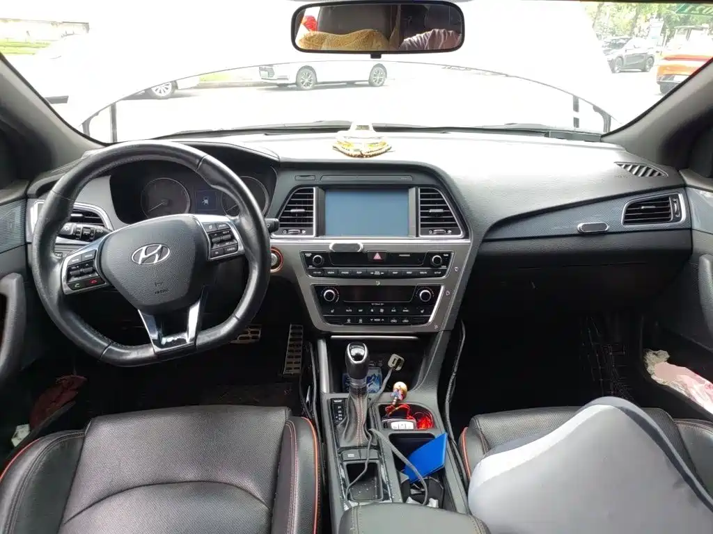 Hyundai Sonata — миниатюра 5