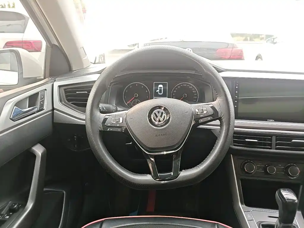 Volkswagen Polo — миниатюра 11