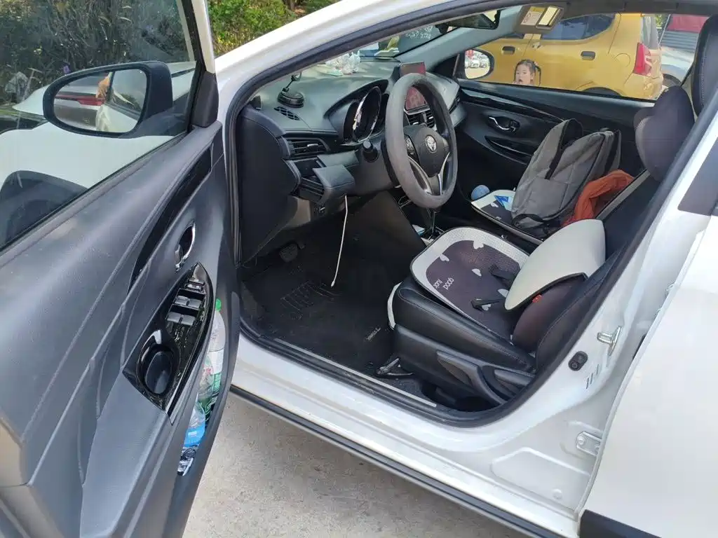 Toyota Yaris L — миниатюра 12