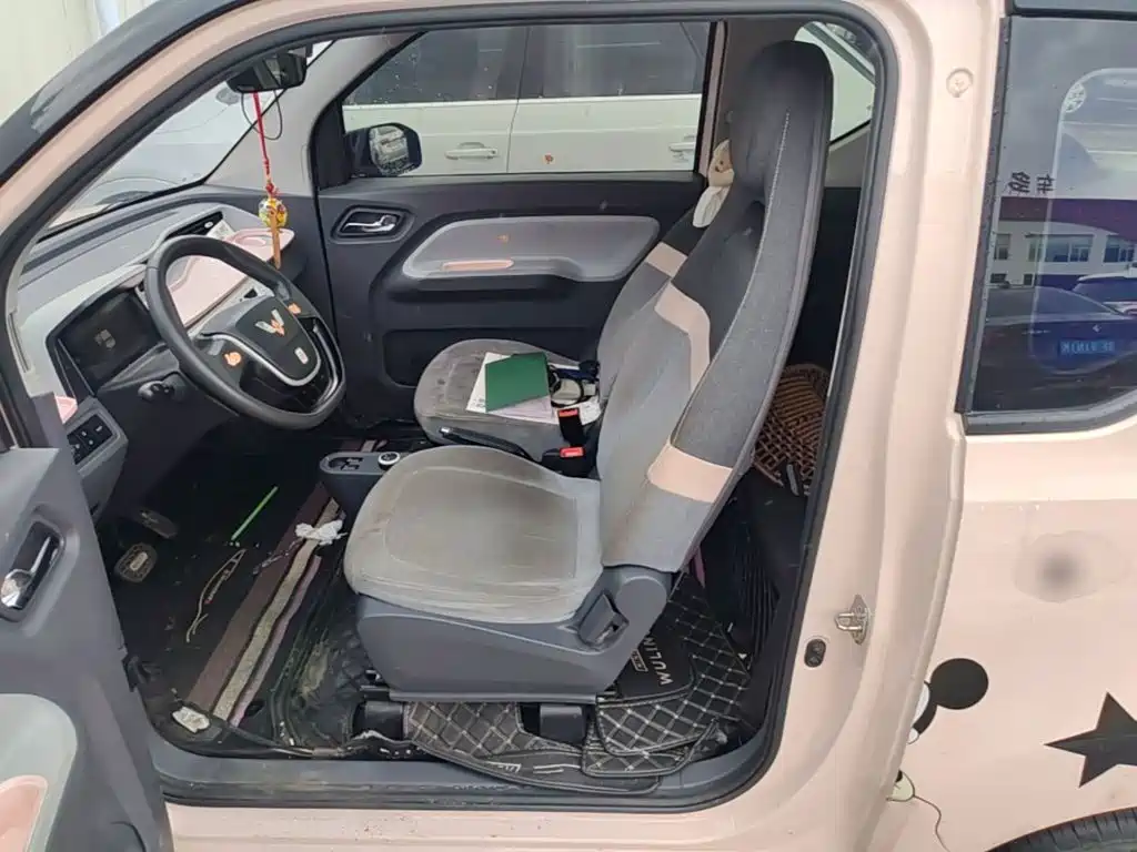 Wuling MINIEV — миниатюра 20