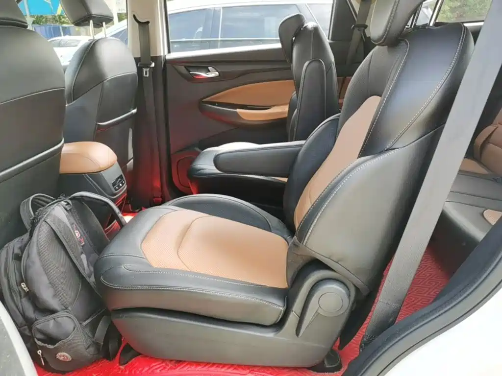 Wuling Hongguang S3 — миниатюра 17