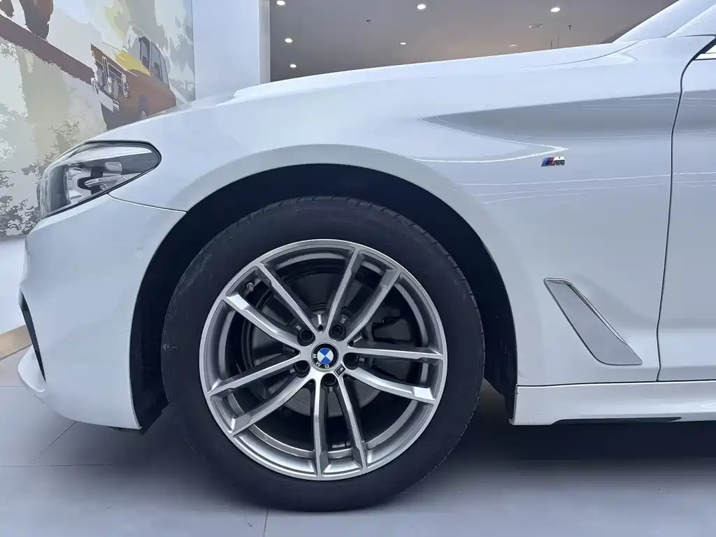 BMW 5 Series 5 2020 525Li M Sport