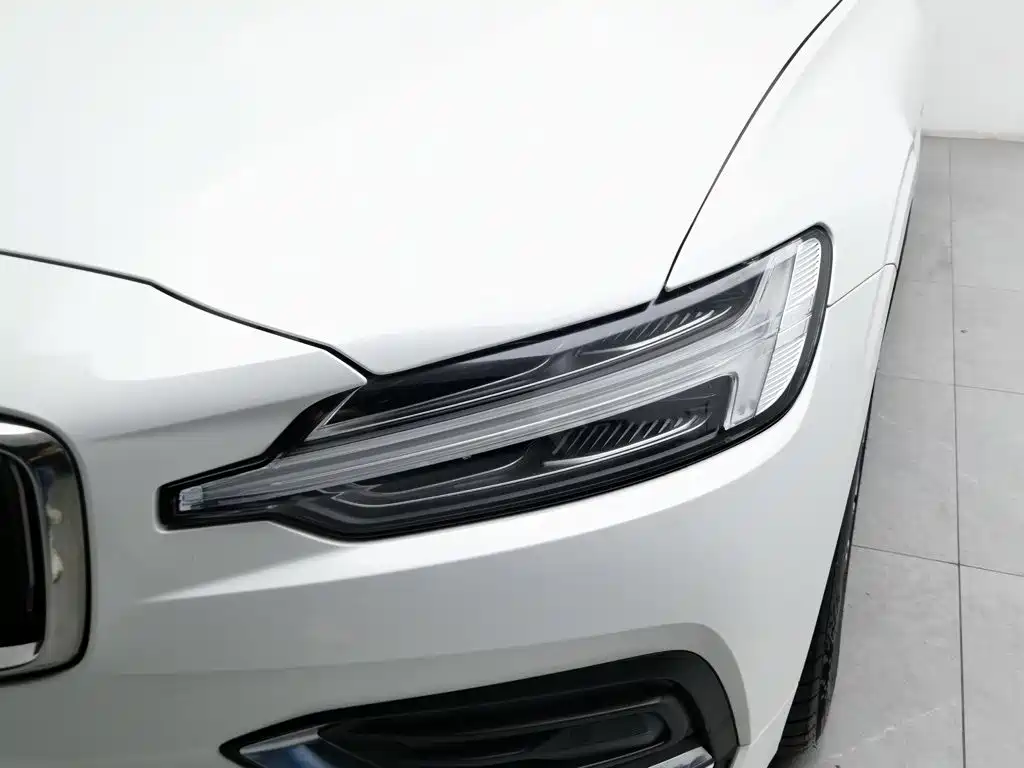 Volvo S60 — миниатюра 7