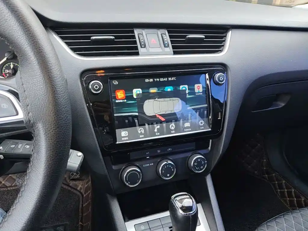 Skoda Octavia — миниатюра 13
