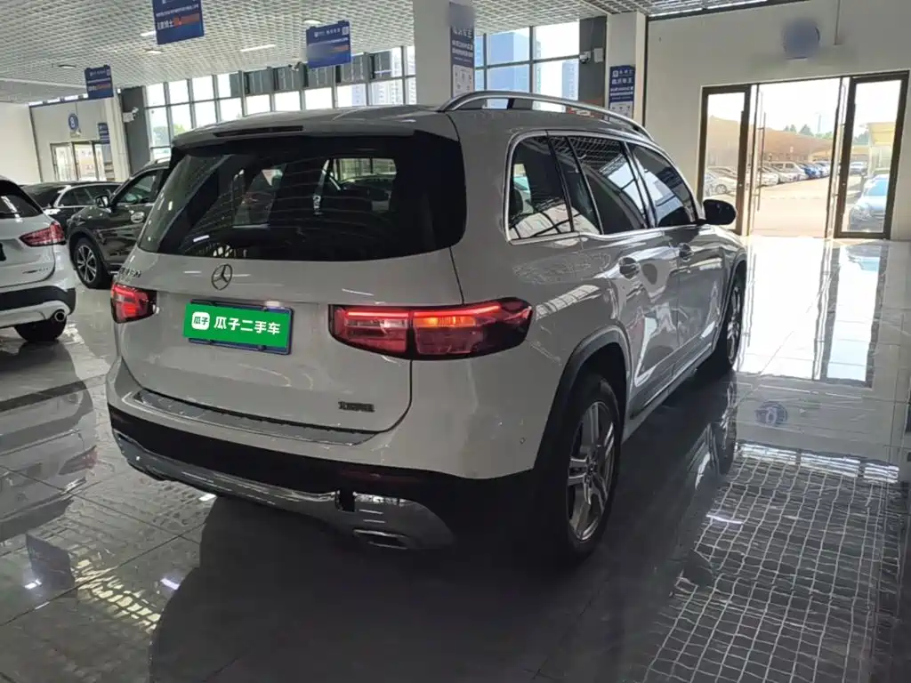 Mercedes-Benz GLB — миниатюра 7