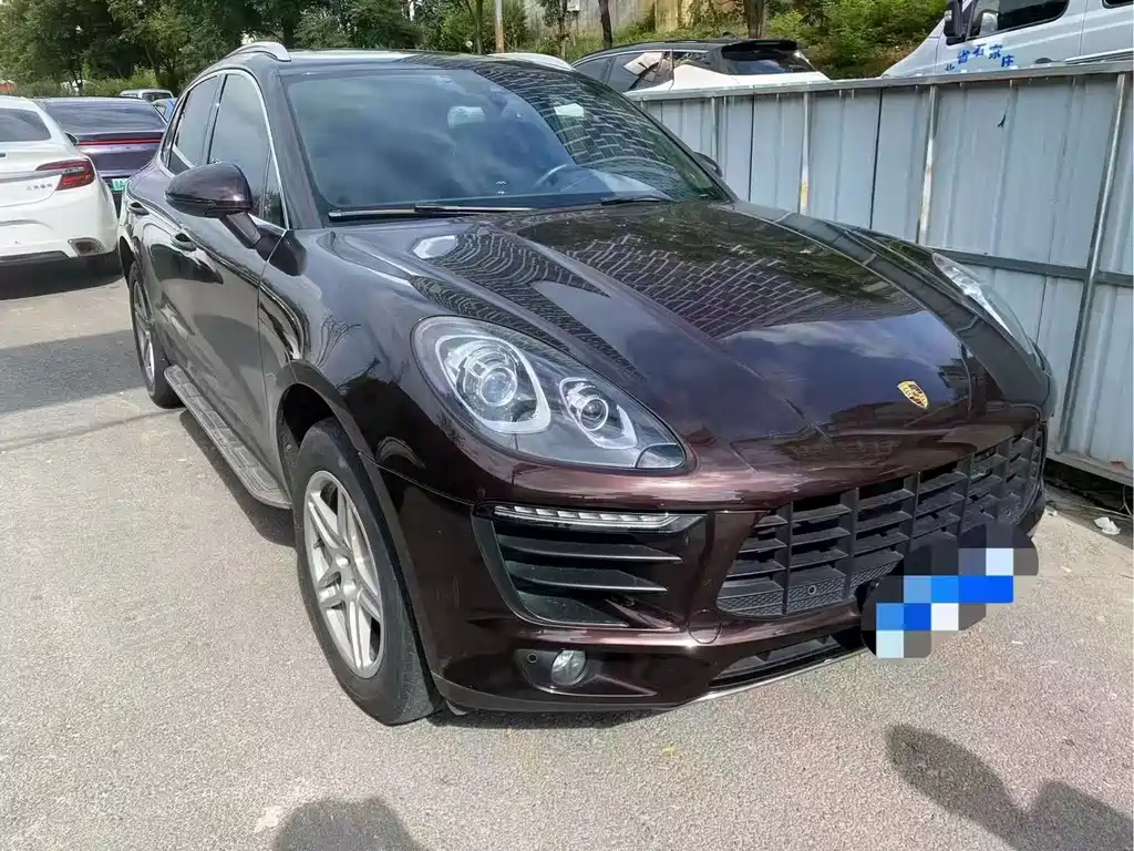 Porsche Macan — миниатюра 3