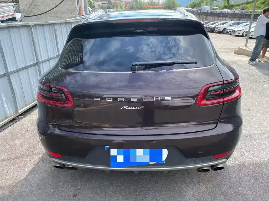 Porsche Macan — миниатюра 8