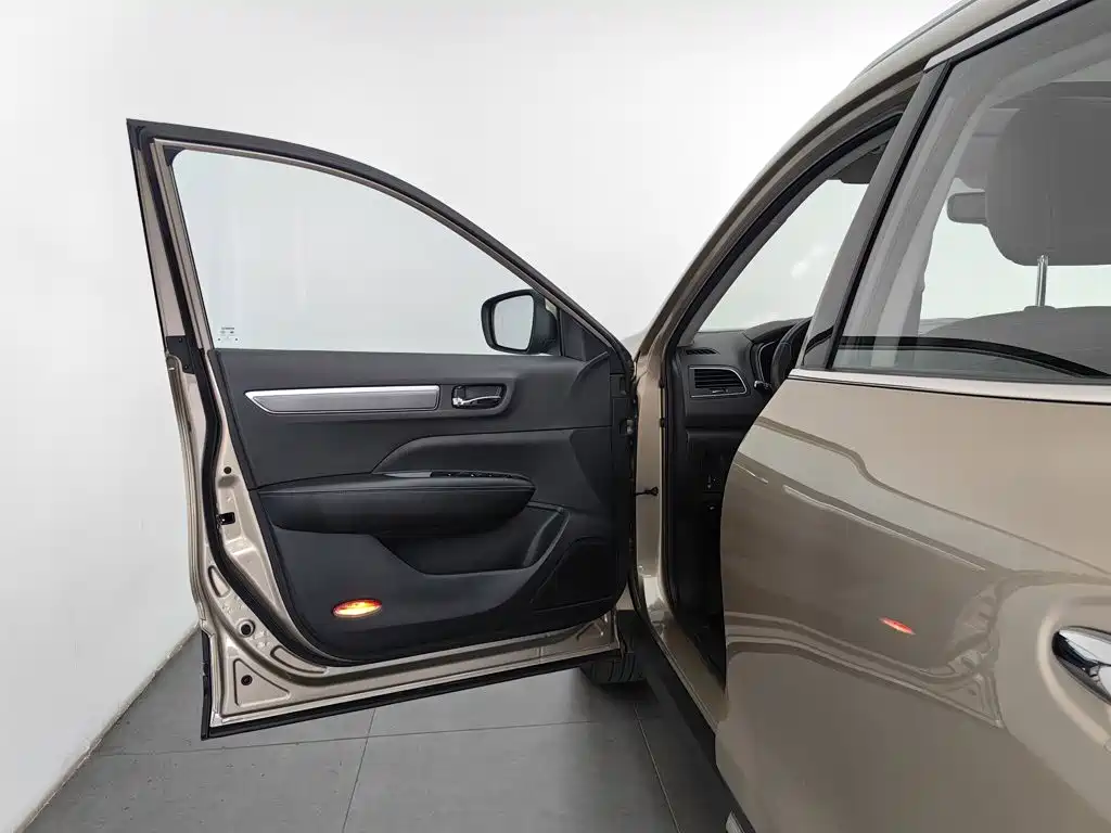 Renault Koleos — миниатюра 8