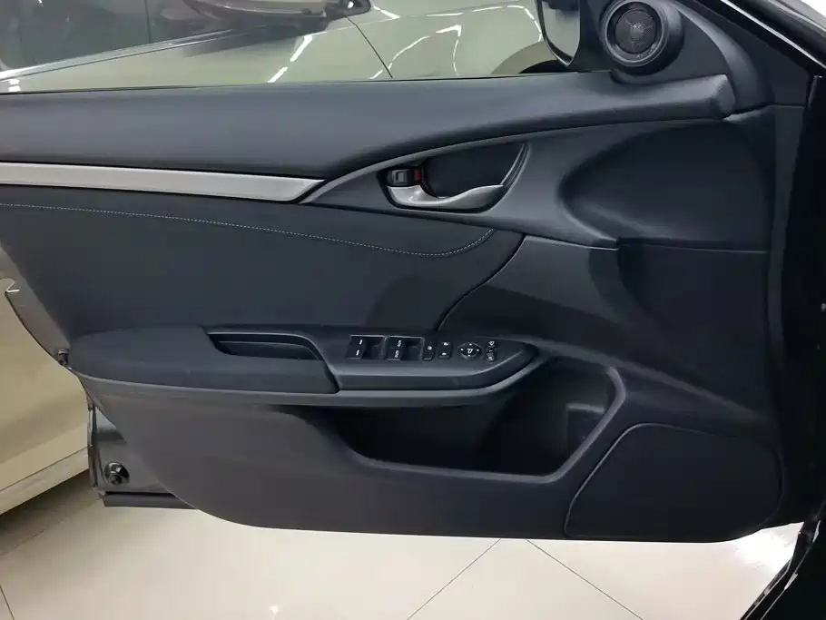 Honda Civic — миниатюра 7