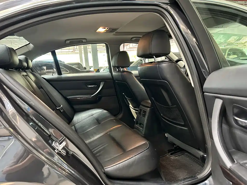 BMW 3 Series — миниатюра 14
