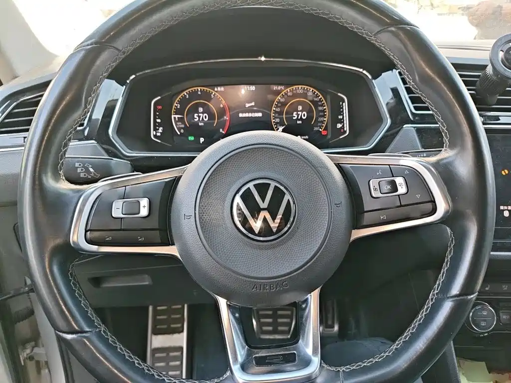 Volkswagen Tiguan L — миниатюра 11