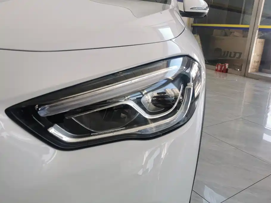 Mercedes-Benz GLA — миниатюра 5