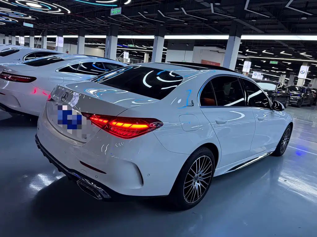 Mercedes-Benz C-Class — миниатюра 18