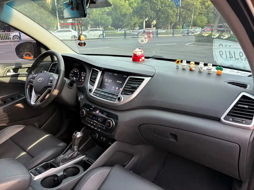Hyundai Tucson — миниатюра 9