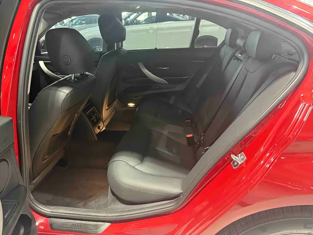 BMW 3 Series — миниатюра 12