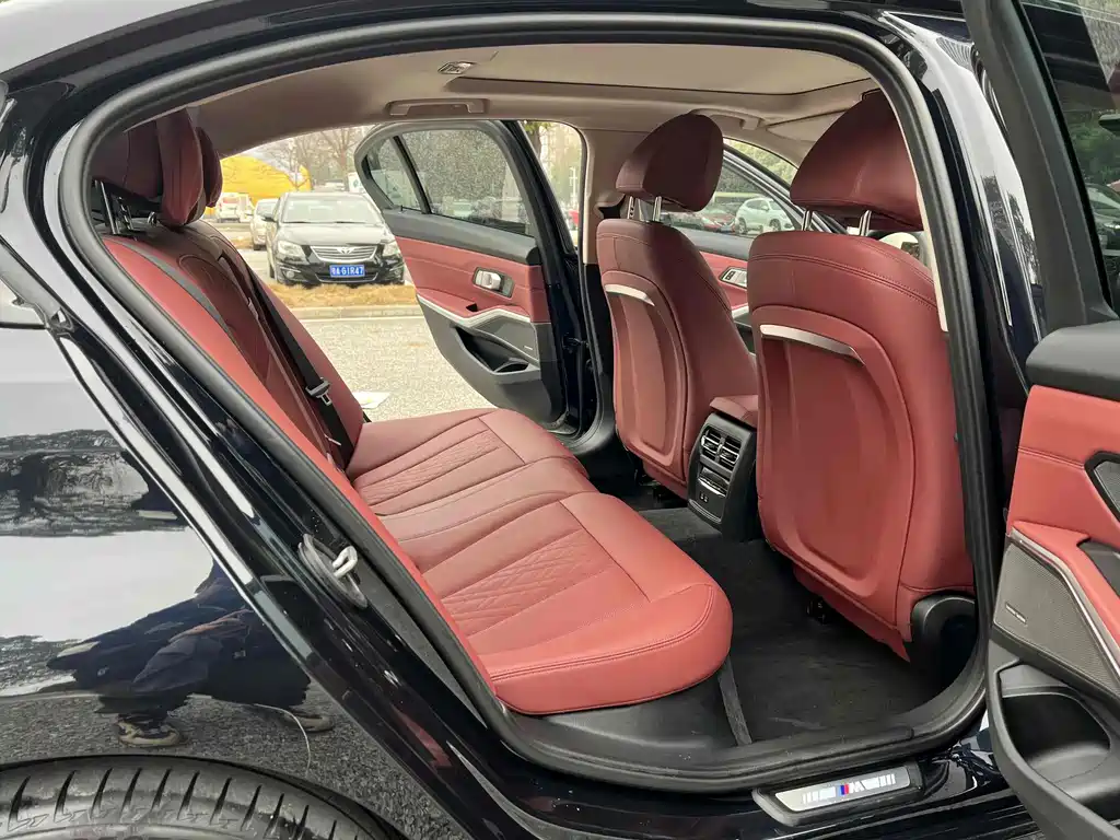 BMW 3 Series — миниатюра 8