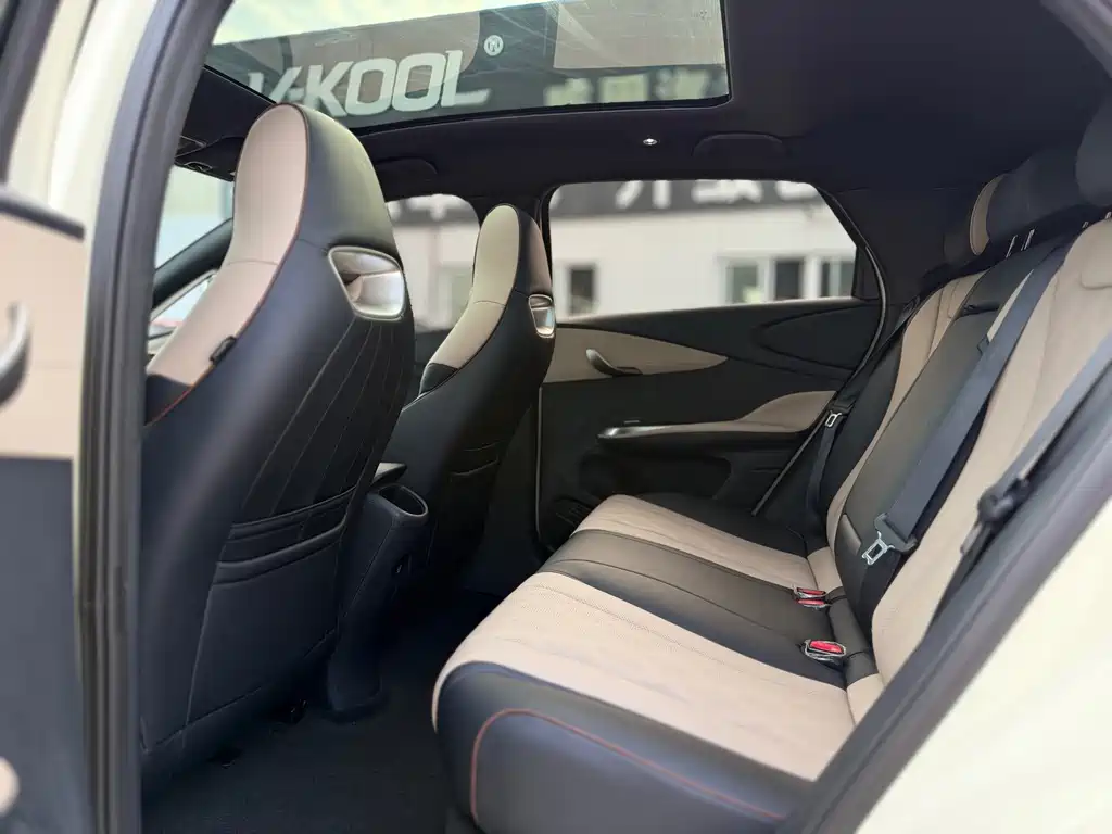 BYD Dolphin — миниатюра 9
