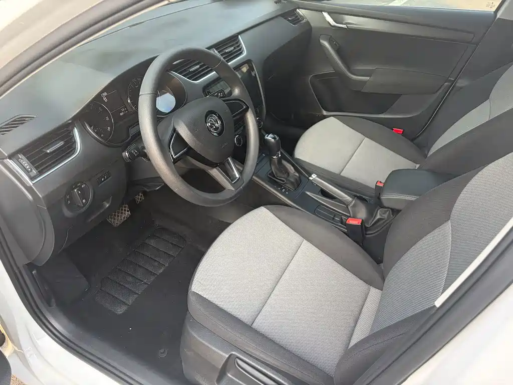 Skoda Octavia — миниатюра 6