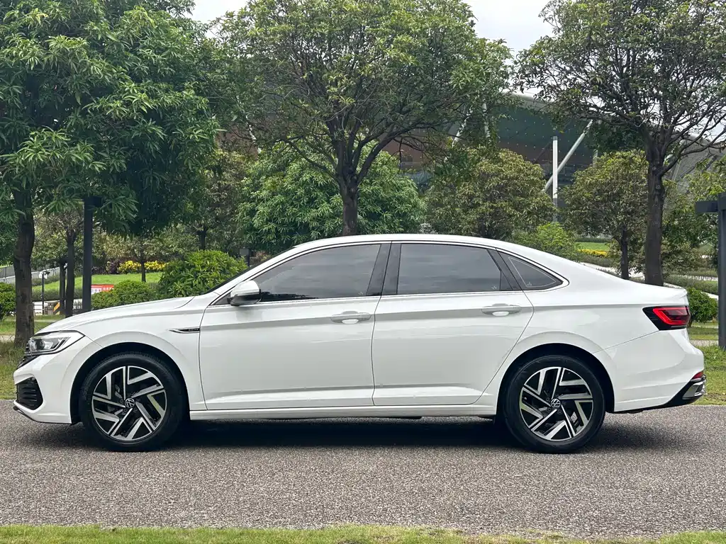 Volkswagen Sagitar — миниатюра 7