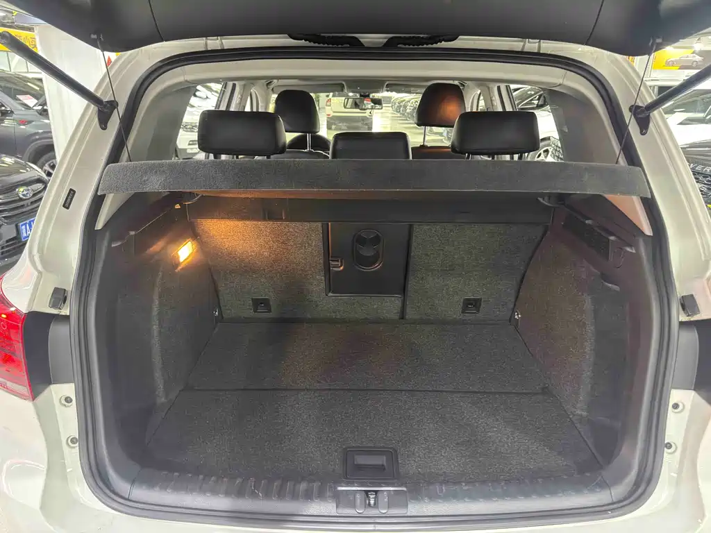 Volkswagen Tiguan — миниатюра 20