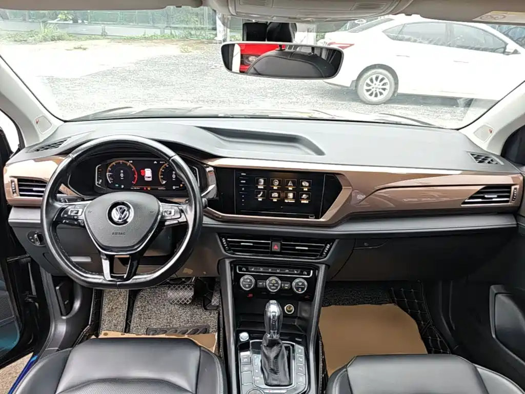 Volkswagen Tharu — миниатюра 10