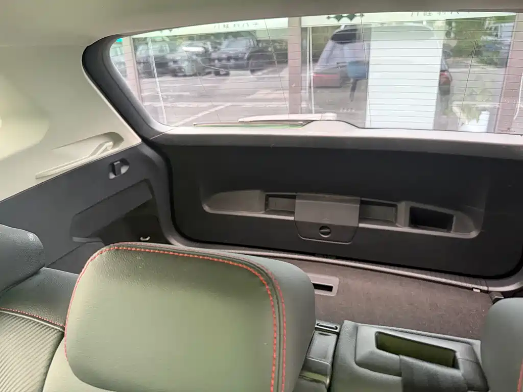 Volkswagen Tiguan L — миниатюра 16