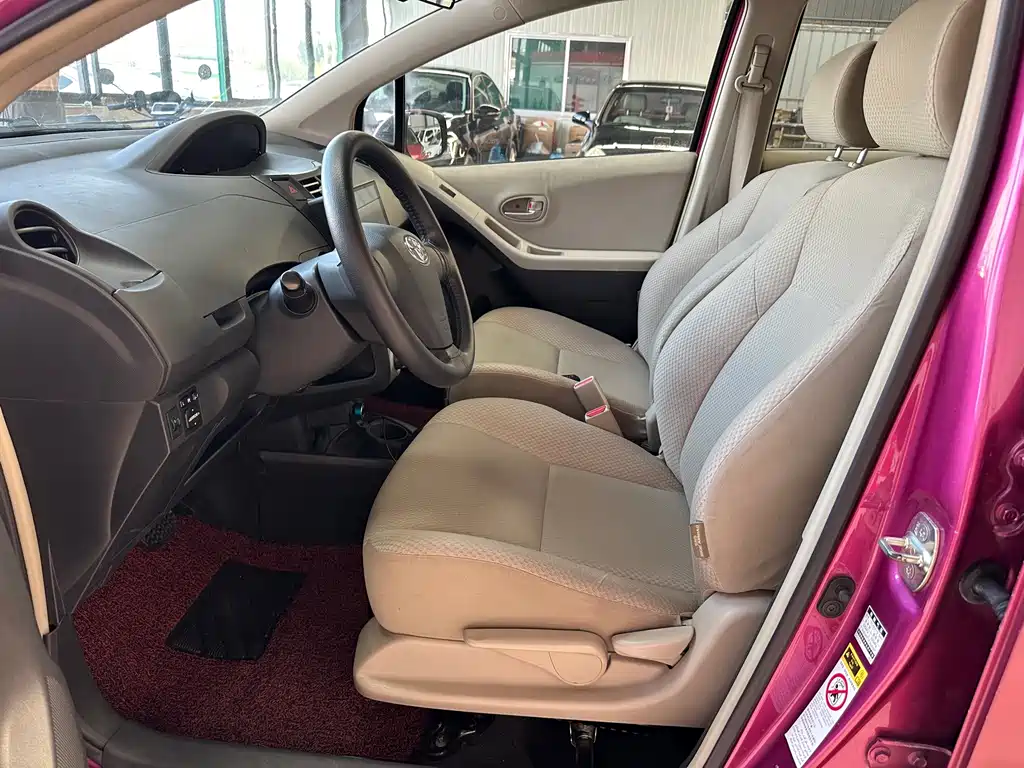 Toyota Yaris — миниатюра 9