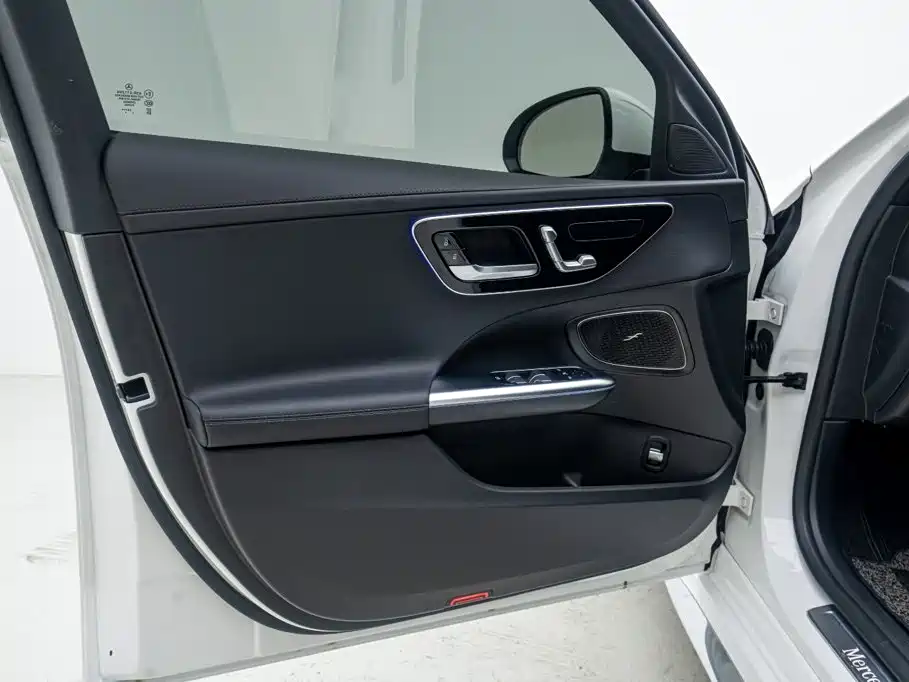 Mercedes-Benz C-Class — миниатюра 15
