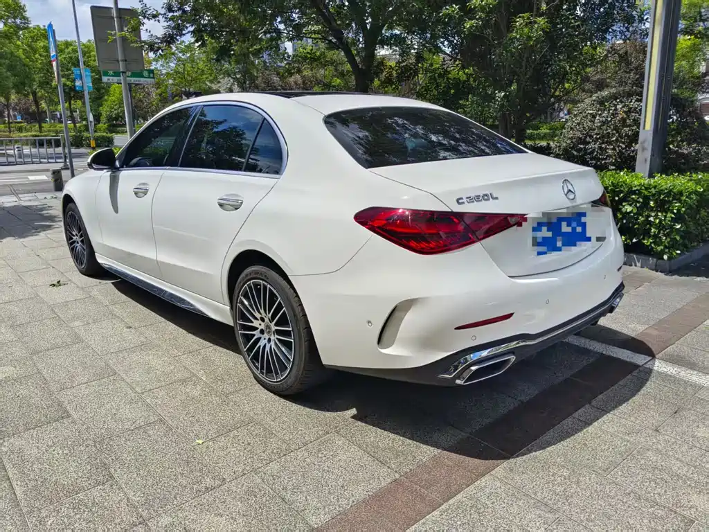 Mercedes-Benz C-Class — миниатюра 3