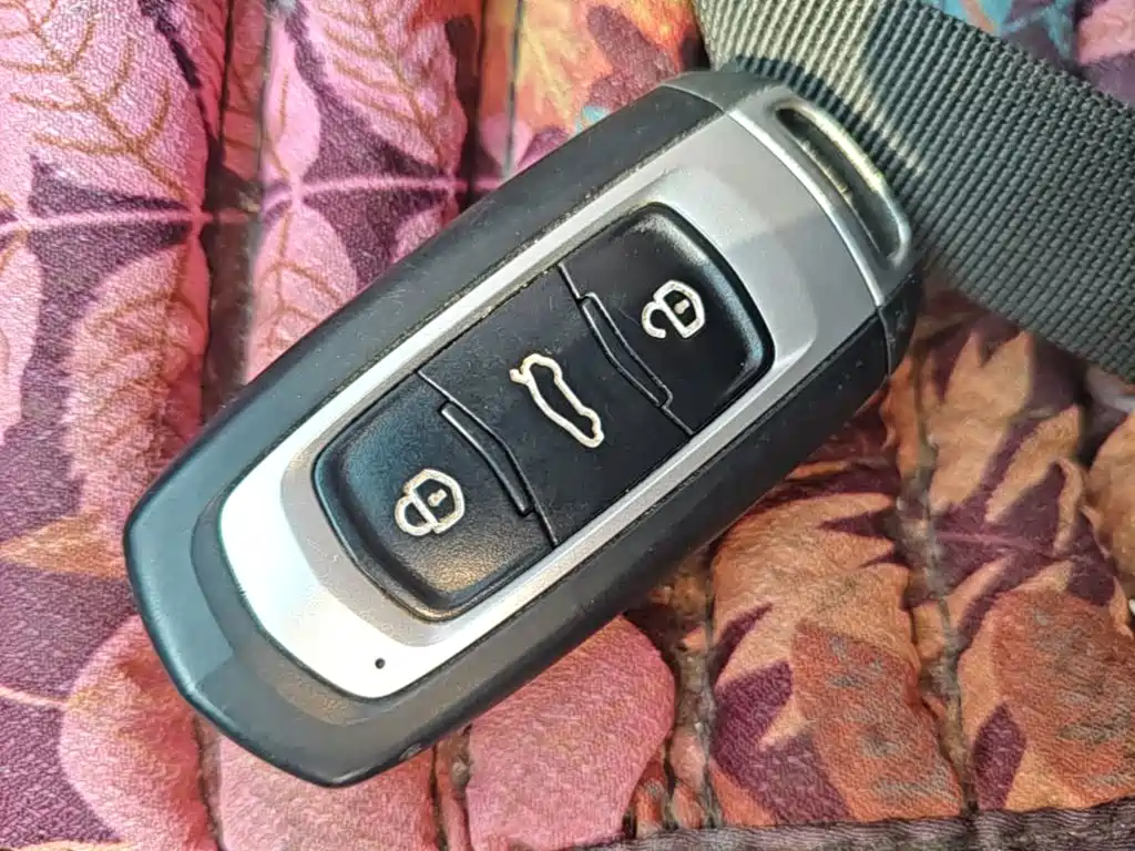 Geely Vision X3 — миниатюра 9