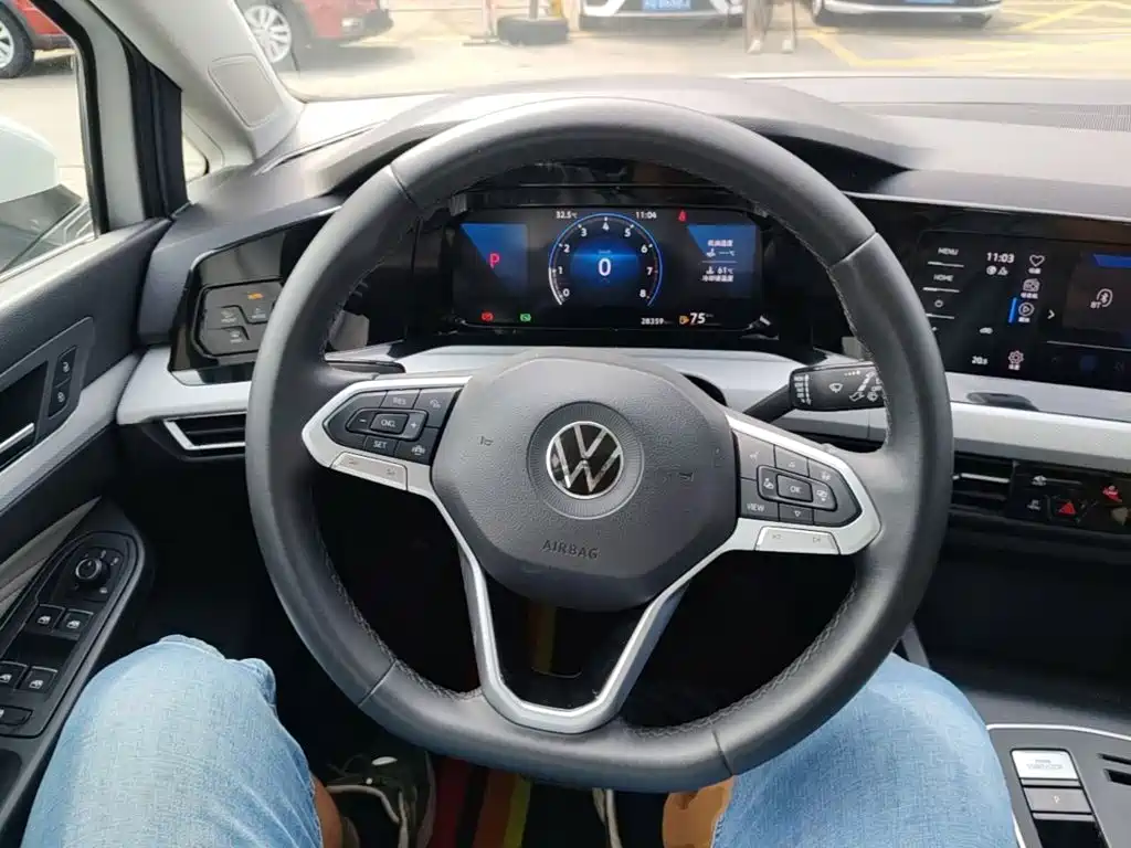 Volkswagen Golf — миниатюра 11