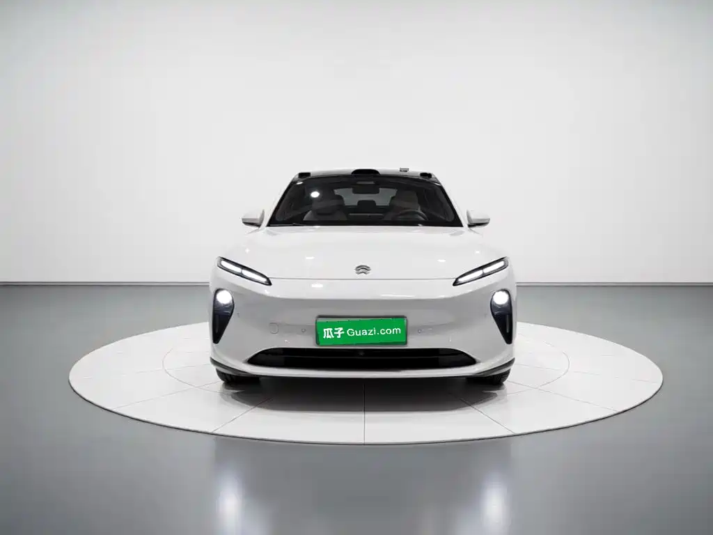 NIO ET5T — миниатюра 2