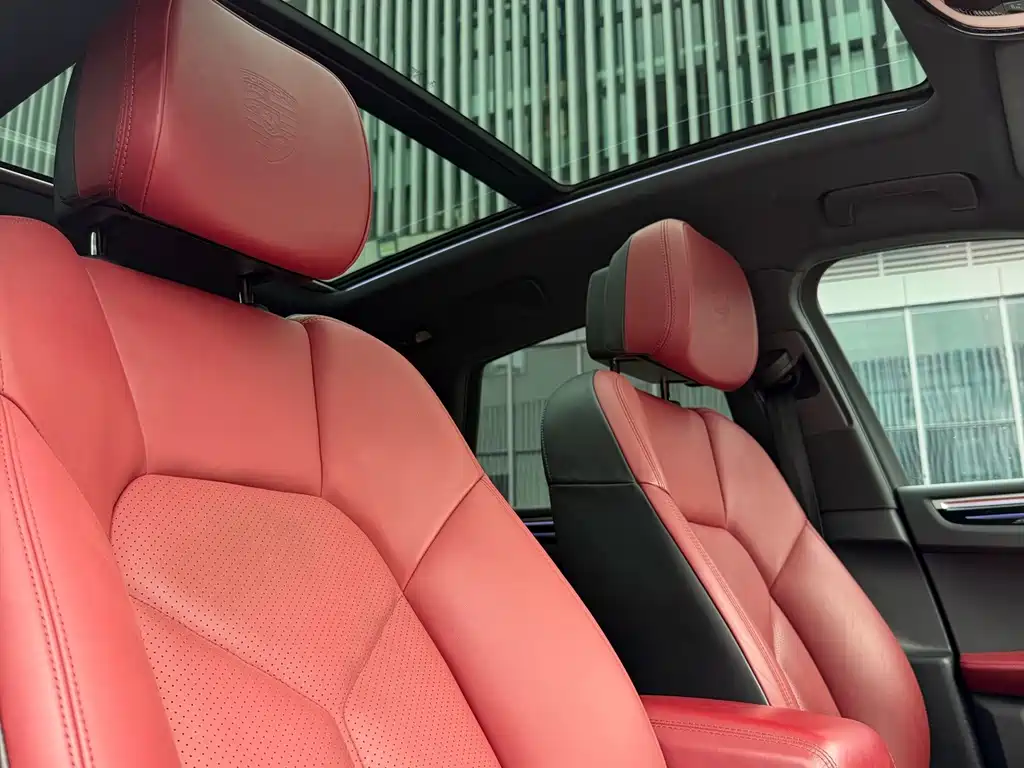 Porsche Macan — миниатюра 14