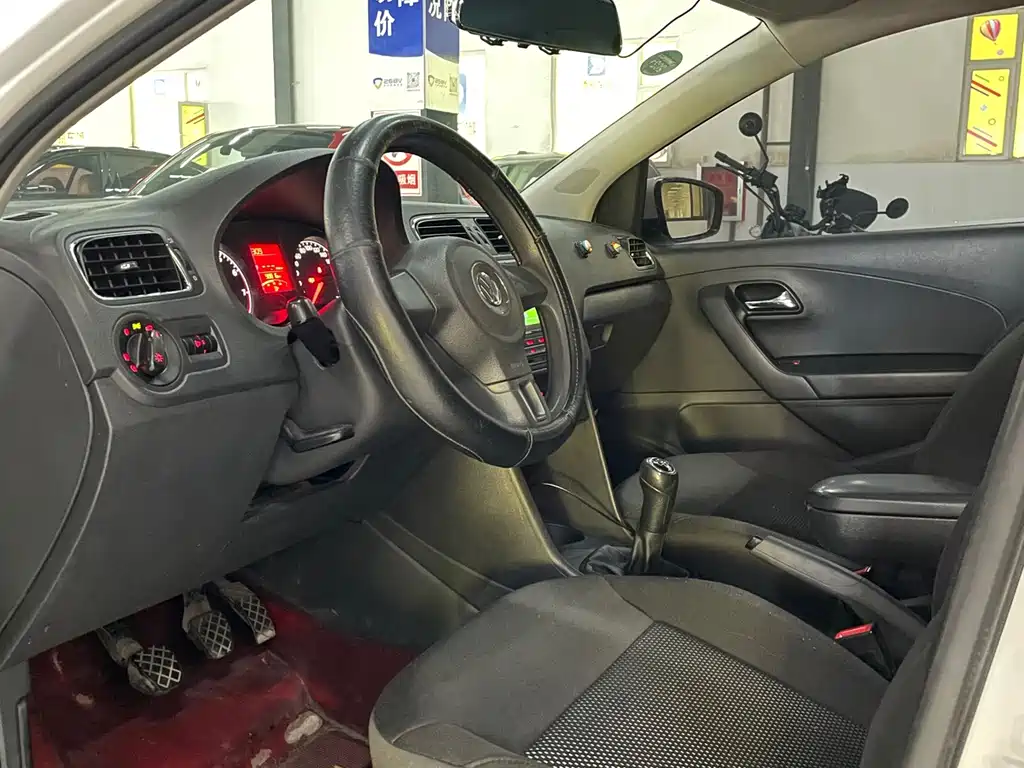Volkswagen Polo — миниатюра 7