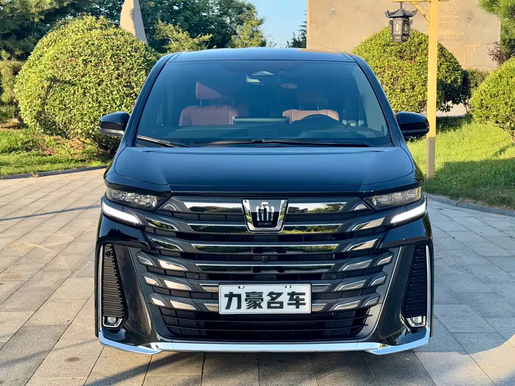 Toyota Vellfire — миниатюра 2