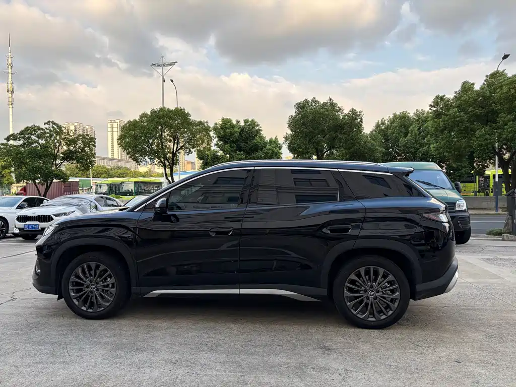 BYD Song Ultra — миниатюра 8