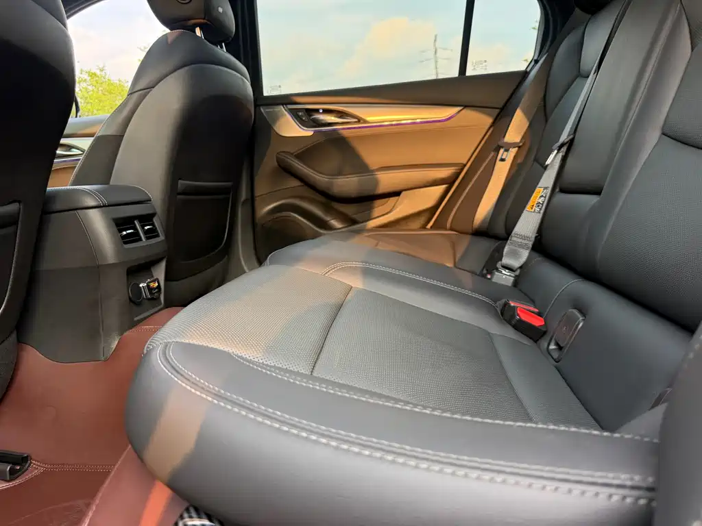 Cadillac CT5 — миниатюра 22