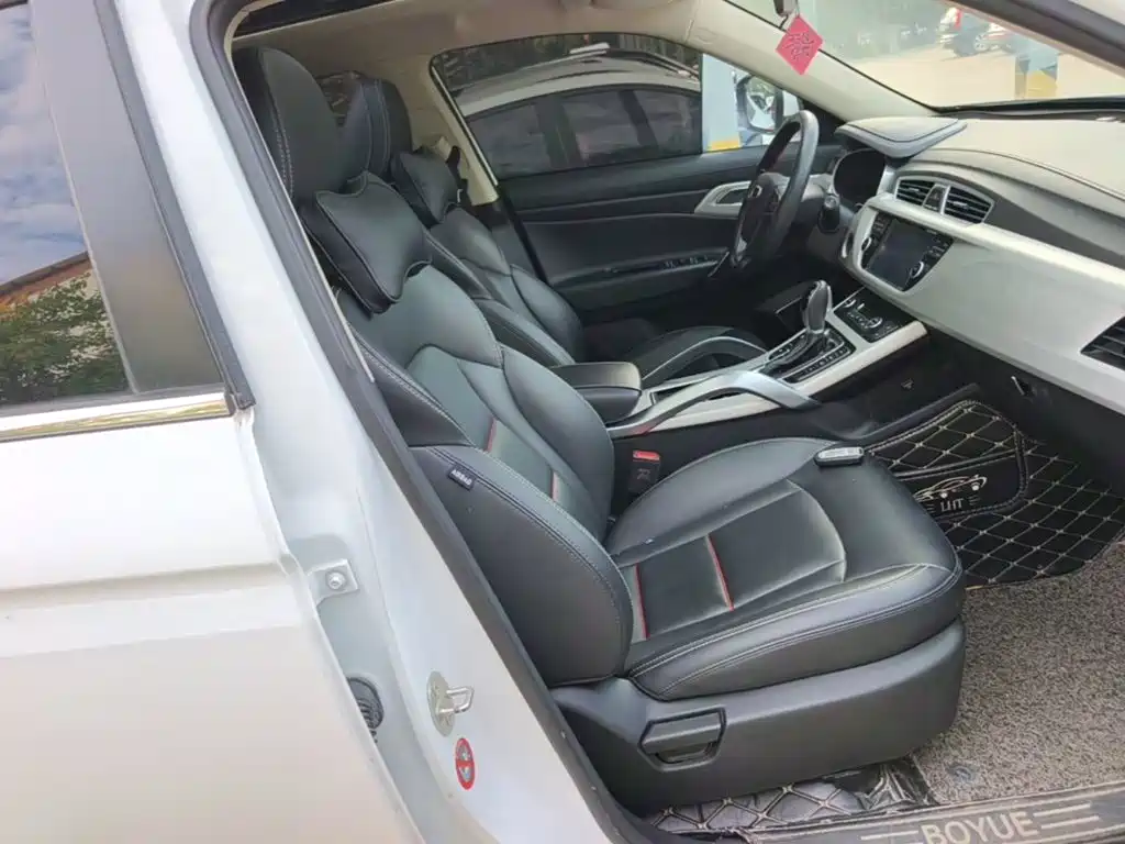 Geely Boyue — миниатюра 25