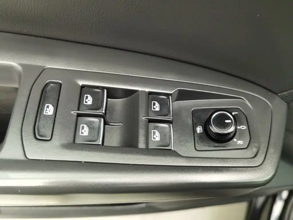 Volkswagen Teramont — миниатюра 9